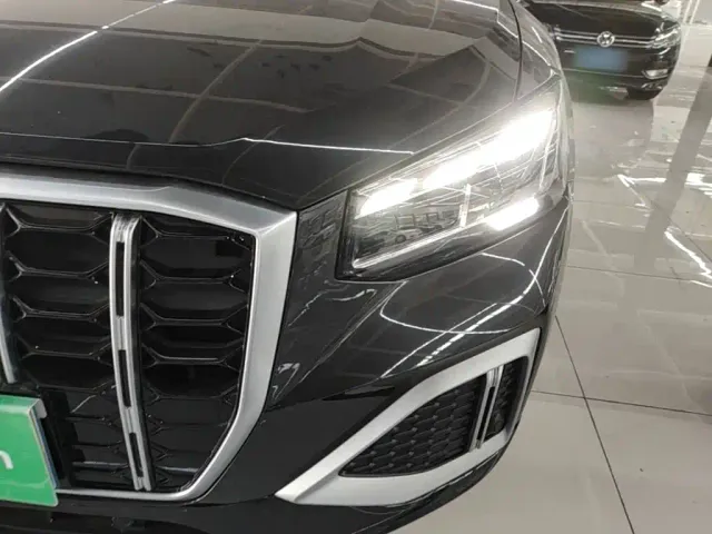 Audi Q2L — Фото автомобиля 23