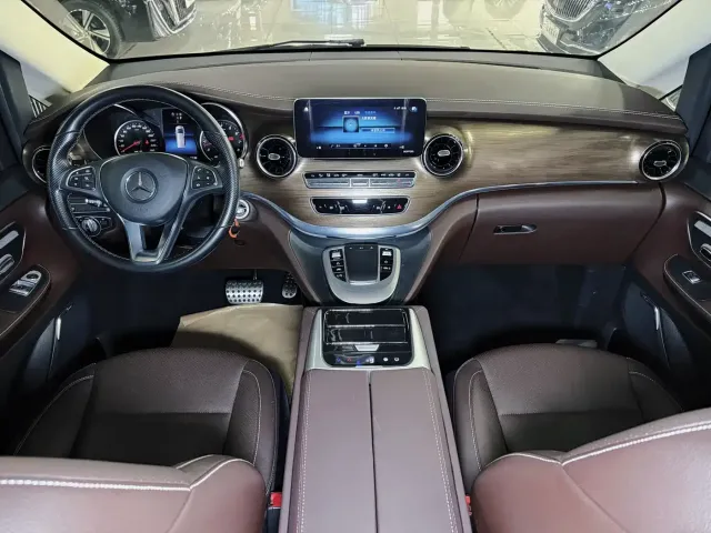 Mercedes-Benz V-Class — Фото автомобиля 3