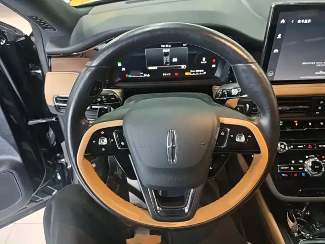 Lincoln Corsair — Фото автомобиля 10