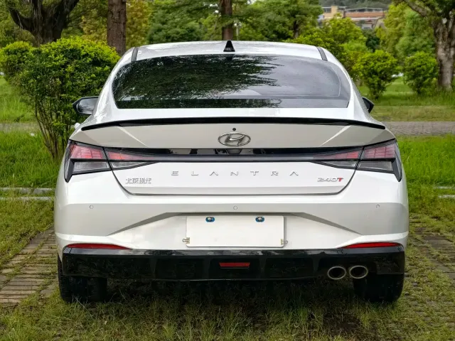 Hyundai Elantra — Фото автомобиля 6
