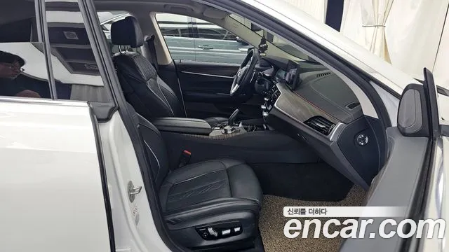 BMW Gran Turismo — Фото автомобиля 11