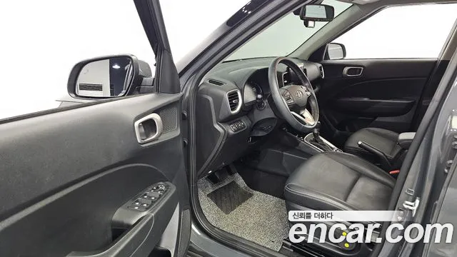 Hyundai Venue — Фото автомобиля 10