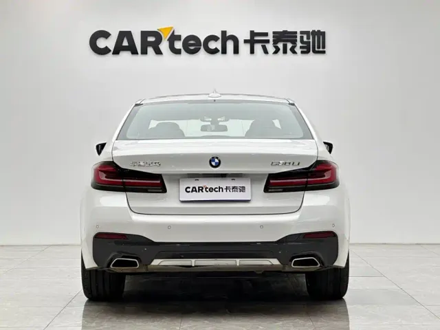 BMW 5 Series — Фото автомобиля 4
