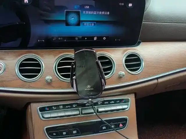 Mercedes-Benz E-Class — Фото автомобиля 6