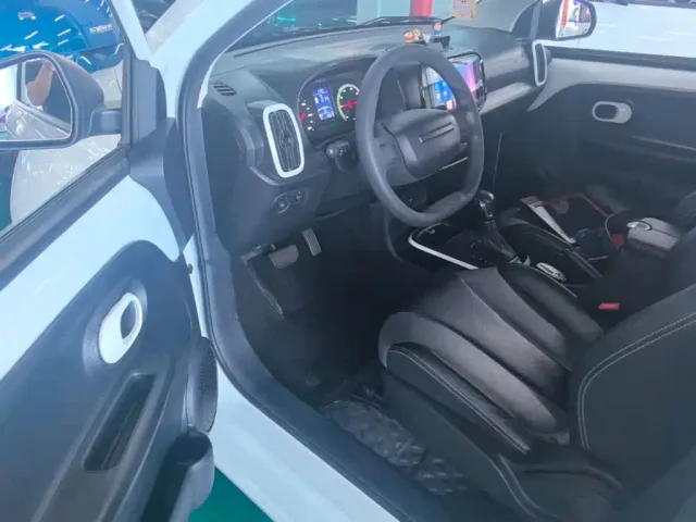 Roewe Clever — Фото автомобиля 15