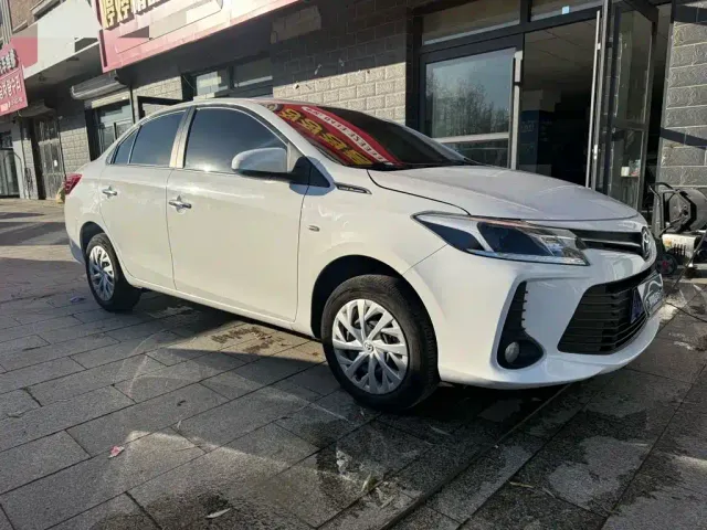 Toyota Vios — Фото автомобиля 3