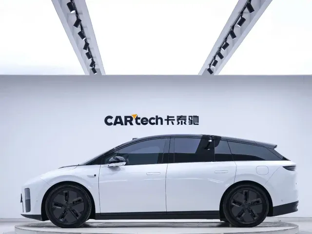 Li Auto i6 — Фото автомобиля 2