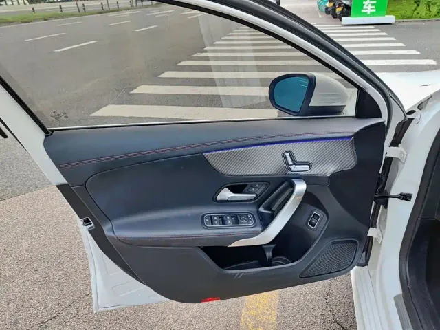 Mercedes-Benz A-Class — Фото автомобиля 6