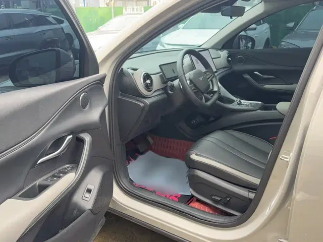 BYD Seal 05 DM-i — Фото автомобиля 14