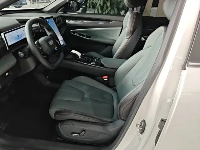 Geely Boyue — Фото автомобиля 14