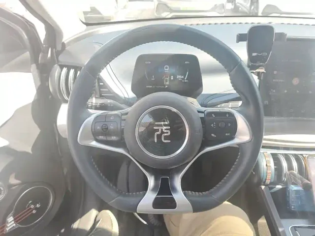 BYD Yuan PLUS — Фото автомобиля 10