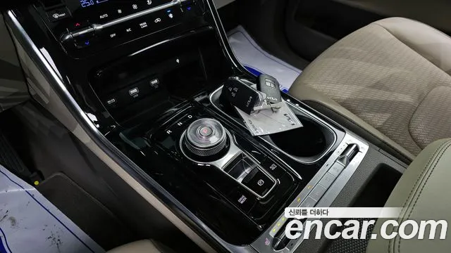 Kia Canival Carnival 4 поколение Дизель 7 мест Signature — Фото автомобиля 9