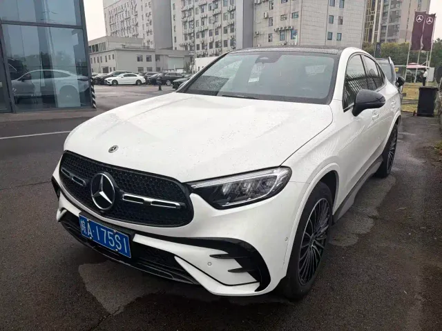 Фотография автомобиля — Mercedes-Benz GLC Coupe