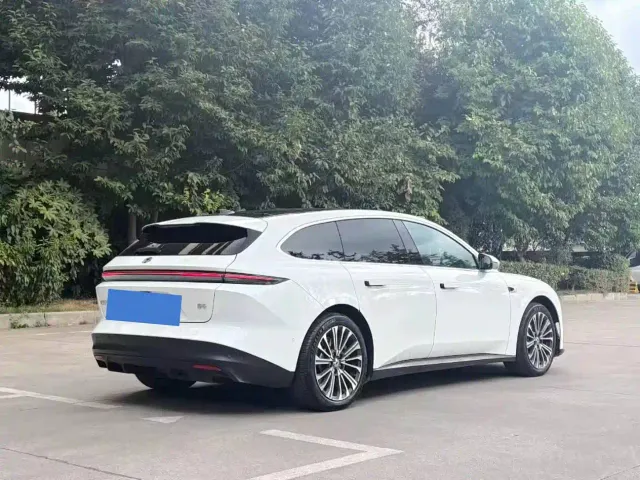 Nio ET5 Touring — Фото автомобиля 7