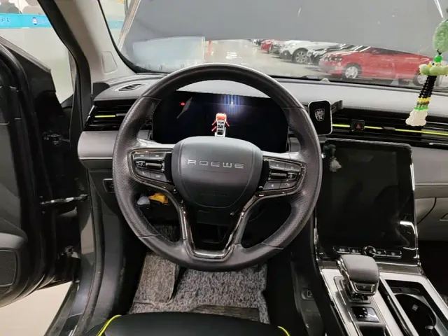 Roewe RX5 — Фото автомобиля 10