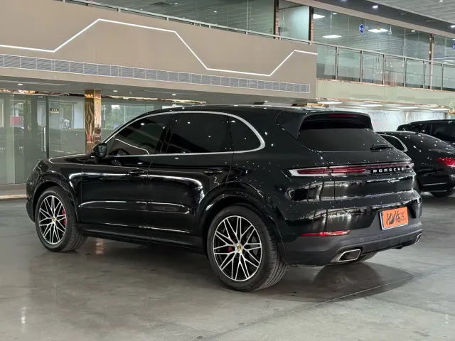 Porsche Cayenne — Фото автомобиля 16