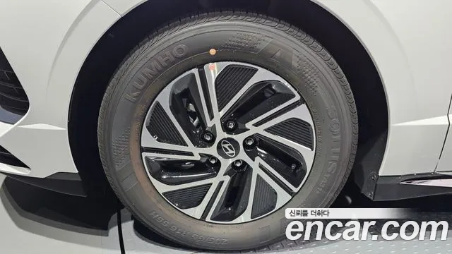 Hyundai Sonata — Фото автомобиля 5