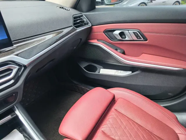 BMW 3 Series — Фото автомобиля 24
