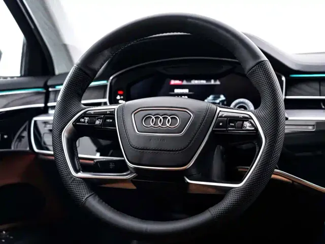 Audi A8 — Фото автомобиля 15