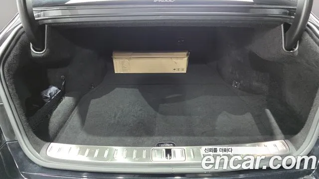 Genesis G90 Бензин 3.5 турбо AWD — Фото автомобиля 16