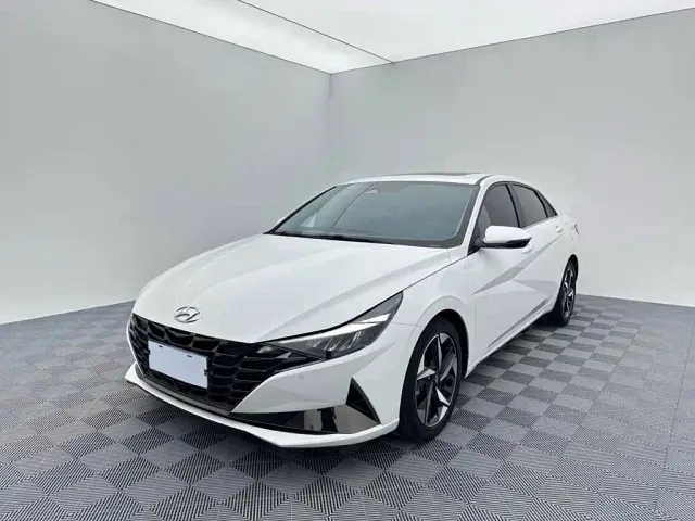 Фотография автомобиля — Hyundai Elantra