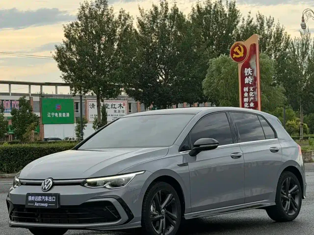 Фотография автомобиля — Volkswagen Golf