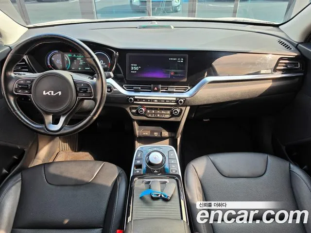 Kia Niro — Фото автомобиля 7