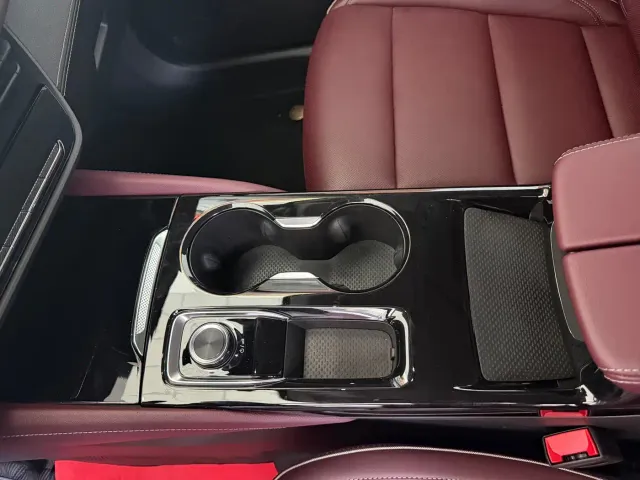 Buick Envision Plus — Фото автомобиля 13