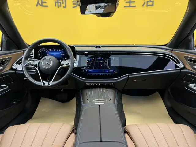 Mercedes-Benz E-Class — Фото автомобиля 13