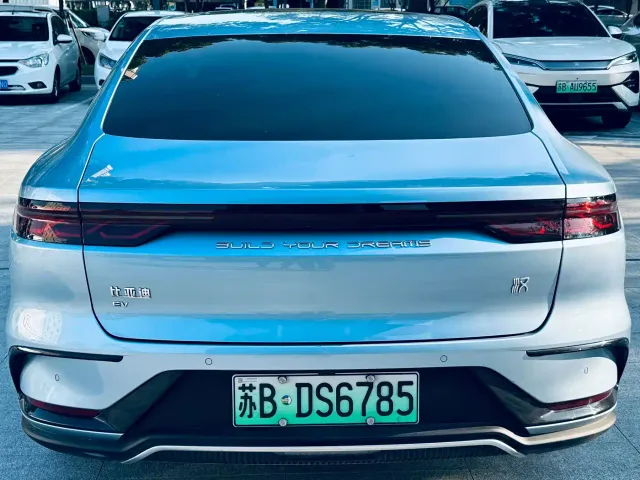 BYD Han — Фото автомобиля 5