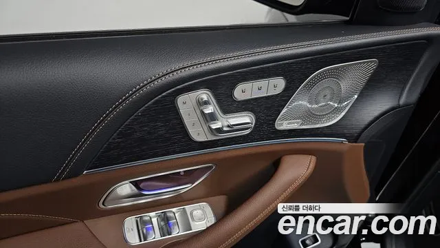 Mercedes-Benz GLE-Class — Фото автомобиля 23