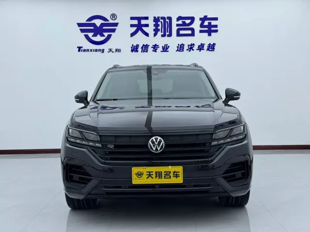 Volkswagen Touareg — Фото автомобиля 2