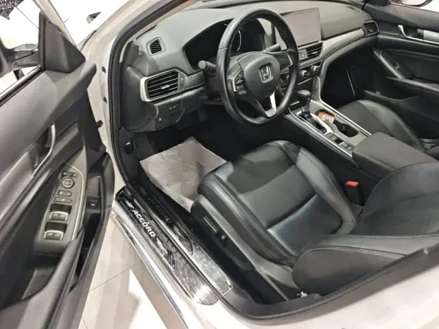 Honda Accord — Фото автомобиля 15