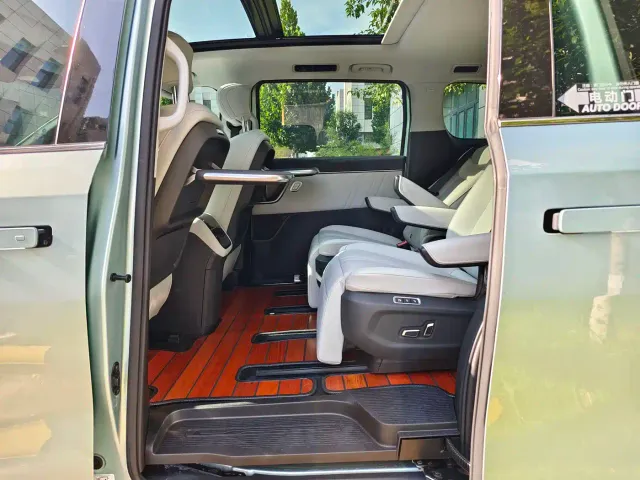 Maxus Dajia 7 — Фото автомобиля 19