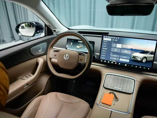 Leapmotor C11 — Фото автомобиля 5
