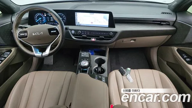 Kia K8 — Фото автомобиля 7