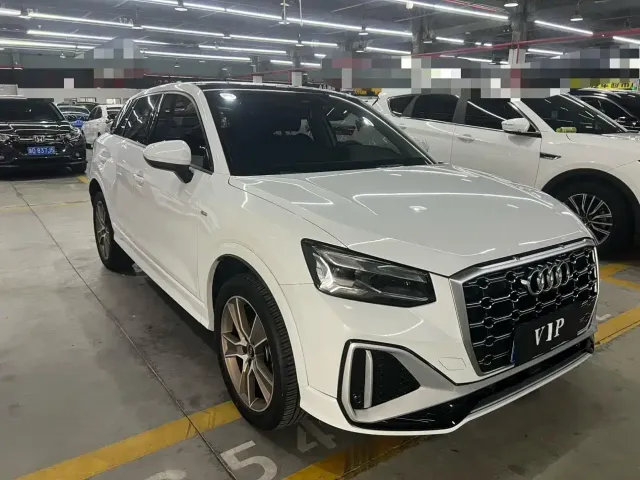 Audi Q2L — Фото автомобиля 3