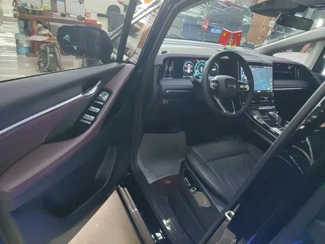 GAC Trumpchi M8 — Фото автомобиля 15
