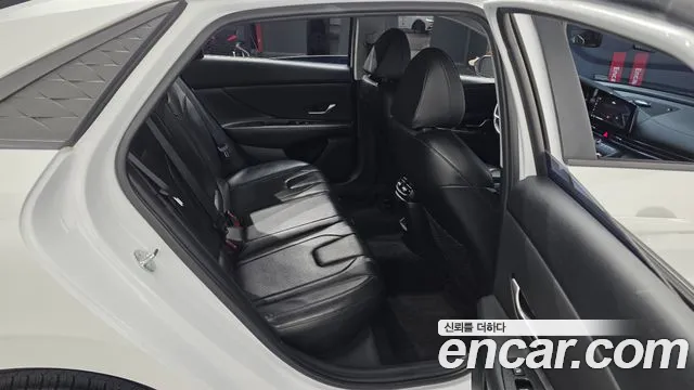 Hyundai Avante CN7 — Фото автомобиля 12