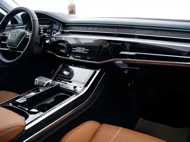 Audi A8 — Фото автомобиля 25