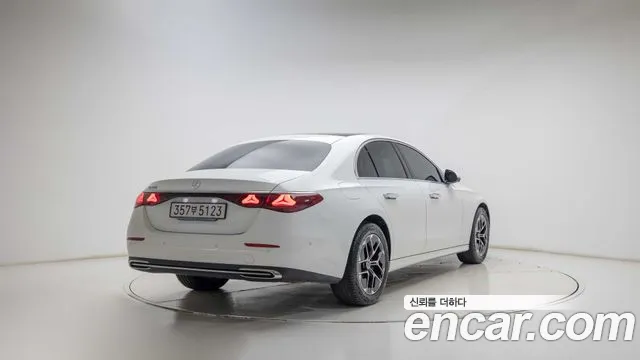 Mercedes-Benz E-Class W214 — Фото автомобиля 2