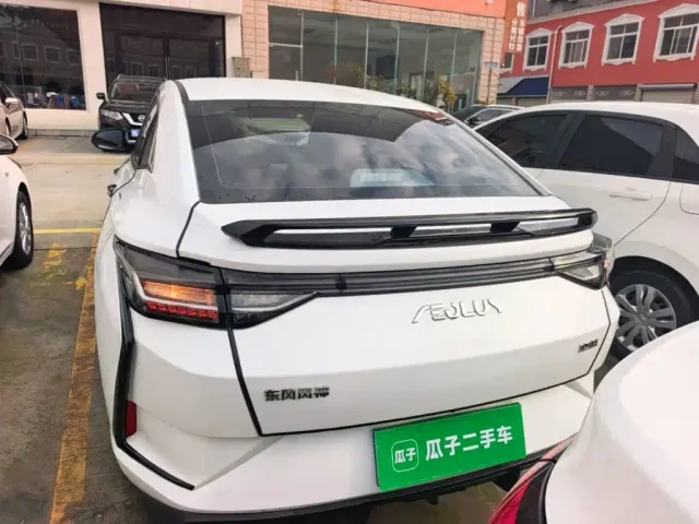 Dongfeng Yixuan — Фото автомобиля 5