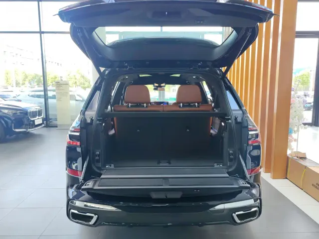 BMW X7 — Фото автомобиля 20