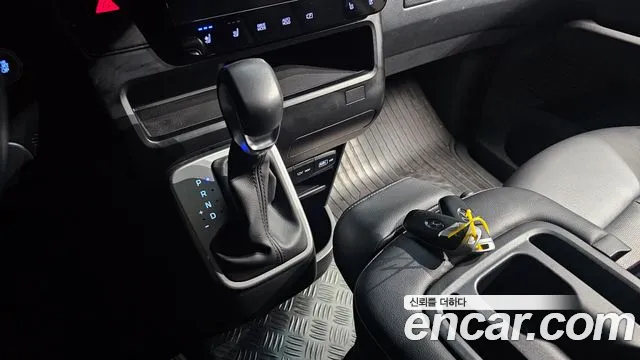 Hyundai Staria Staria Tourer 11 мест — Фото автомобиля 9
