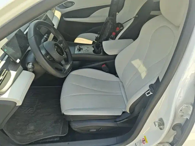 BYD Seal 05 DM-i — Фото автомобиля 11