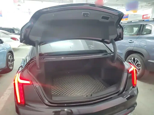 Cadillac CT5 — Фото автомобиля 18