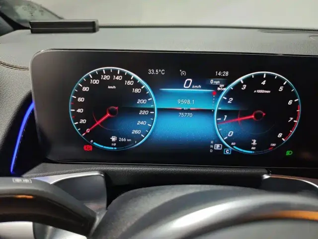 Mercedes-Benz GLB-Class — Фото автомобиля 2
