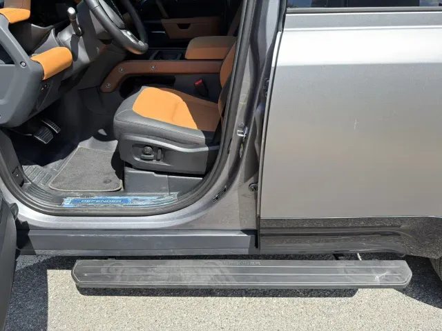 Land Rover Defender — Фото автомобиля 8
