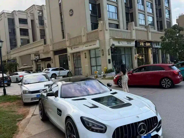 Фотография автомобиля — Mercedes-Benz AMG GT