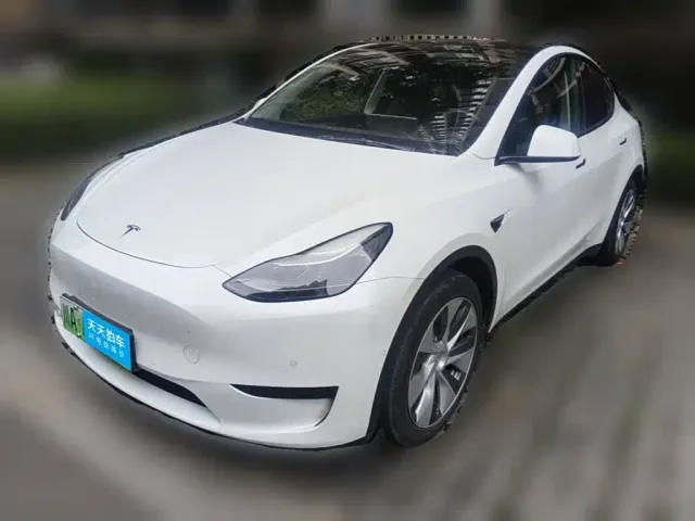 Фотография автомобиля — Tesla Model Y
